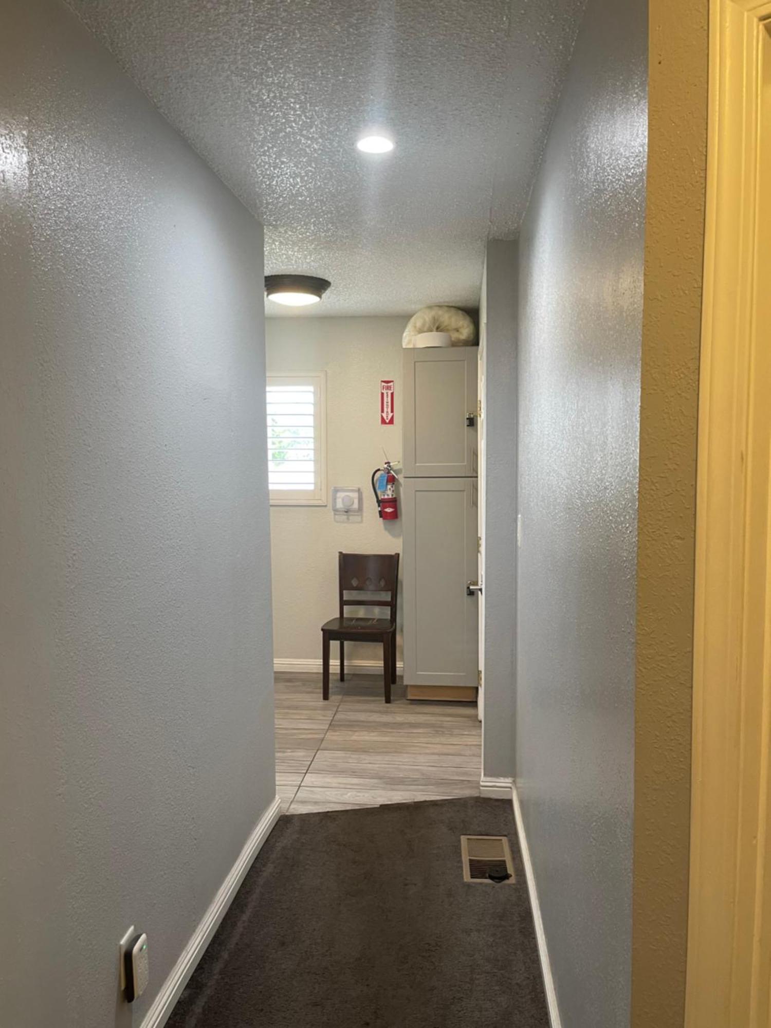 Private La Bedroom W Private Half-bathroom - Ac - Wifi - Private Fridge -smart Tv Habitación en casa particular *
